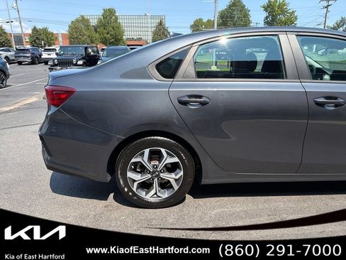 Used 2023 Kia Forte GT-Line w/ GT-Line Premium Package FWD image 7