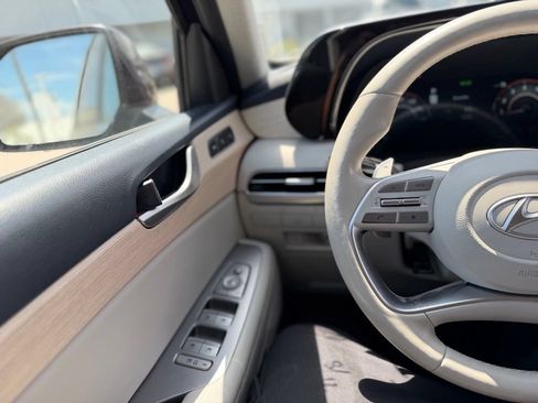 Used 2023 Hyundai Palisade Limited AWD/4WD image 7