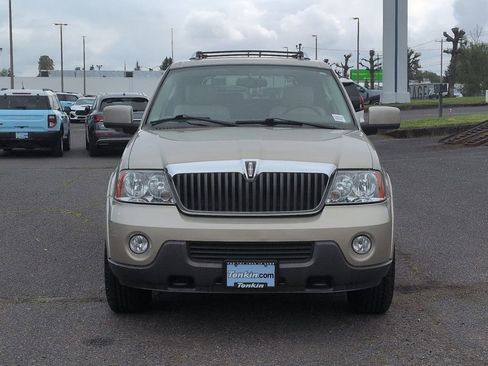 Used 2004 Lincoln Navigator Luxury AWD/4WD image 8