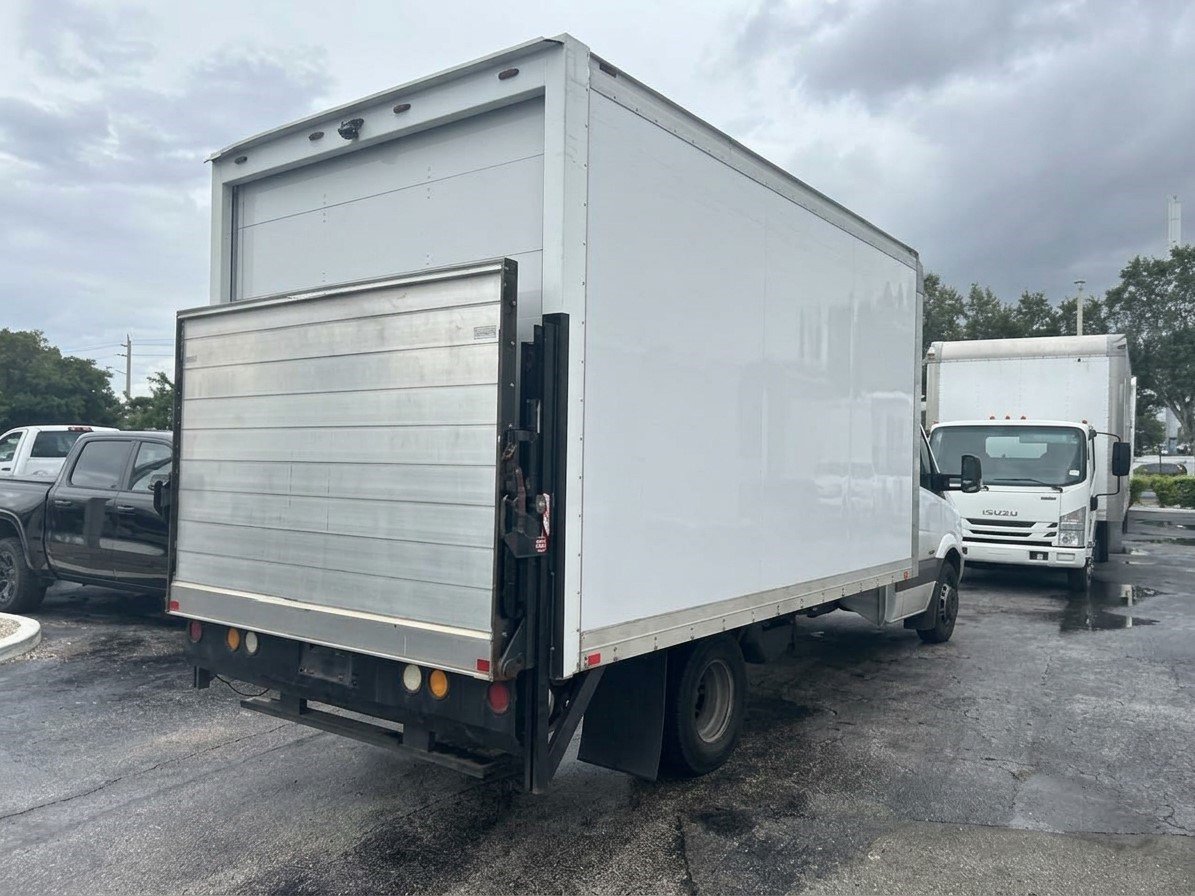 Used 2012 Mercedes-Benz Sprinter 3500 image 3