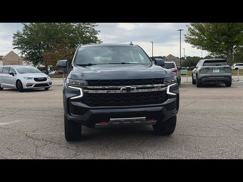 Used 2021 Chevrolet Suburban Z71 w/ Z71 Signature Package AWD/4WD image 28