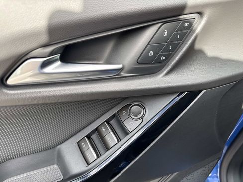 New 2026 Chevrolet Equinox RS w/ Convenience Package III FWD image 18