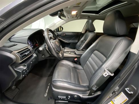 Used 2017 Lexus IS 300 AWD image 17