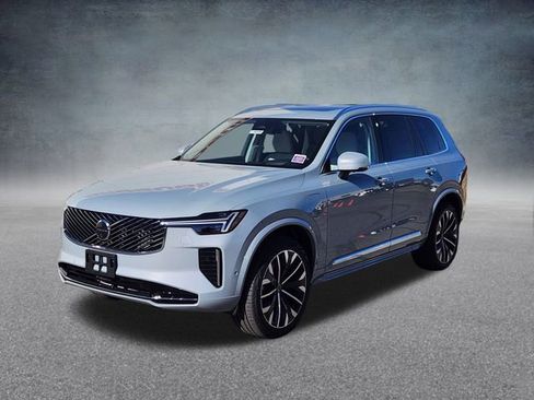 New 2026 Volvo XC90 T8 Ultra w/ Protection Package Premier image 3