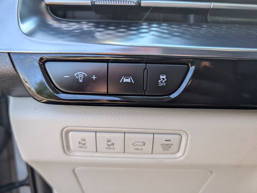 Used 2024 Kia Carnival SX Prestige FWD image 12