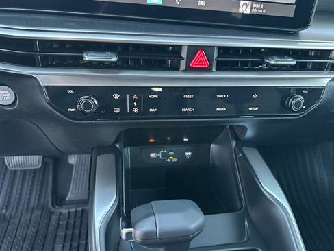 New 2026 Kia Sorento LX image 23