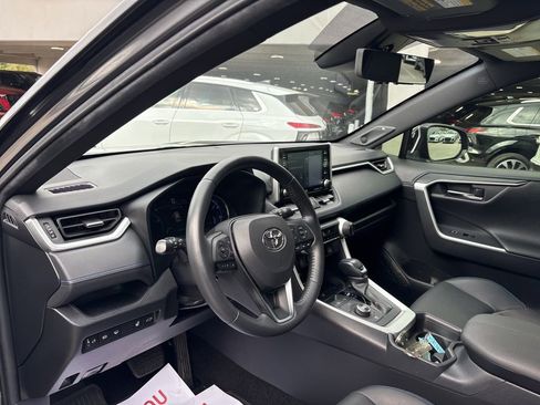 Used 2021 Toyota RAV4 XSE image 12