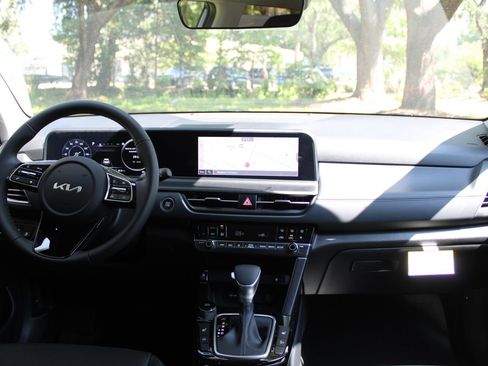 New 2026 Kia Seltos EX FWD image 21