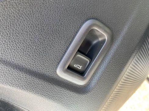 New 2026 Volkswagen Tiguan SE R-Line image 24