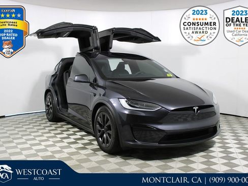 Used 2024 Tesla Model X image 1