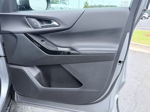 Used 2026 Chevrolet Equinox LT w/ Convenience Package II FWD image 30