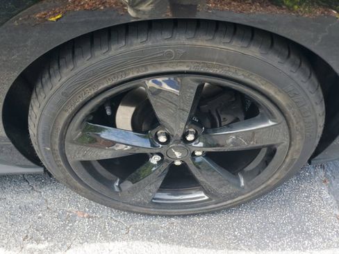 Used 2022 Ford Mustang GT Premium w/ Equipment Group 401A RWD image 5