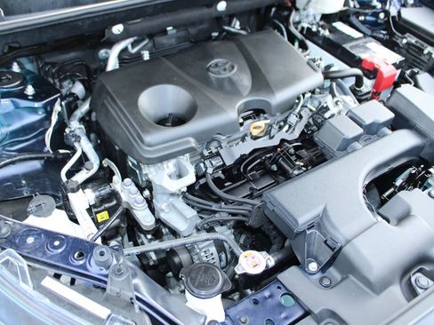 Used 2025 Toyota RAV4 XLE image 32