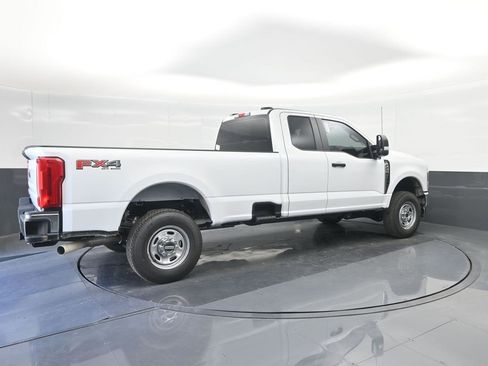 New 2025 Ford F250 XLT w/ FX4 Off-Road Package image 15