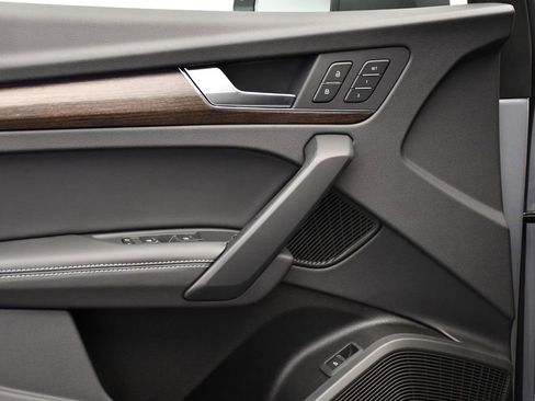 Used 2025 Audi Q5 2.0T Premium Plus w/ Premium Plus Package image 33