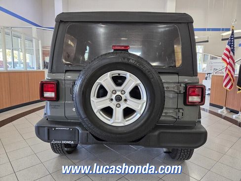 Used 2021 Jeep Wrangler Unlimited Sport AWD/4WD image 5