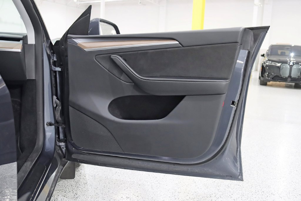 Used 2023 Tesla Model Y Long Range AWD/4WD image 35