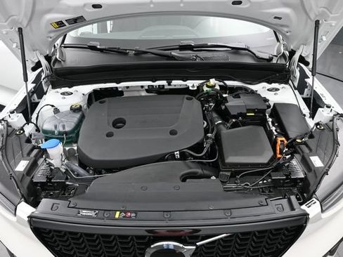 New 2026 Volvo XC40 B5 Plus w/ Climate Package AWD/4WD image 34