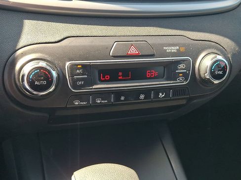 Used 2019 Kia Sorento AWD V6 image 15