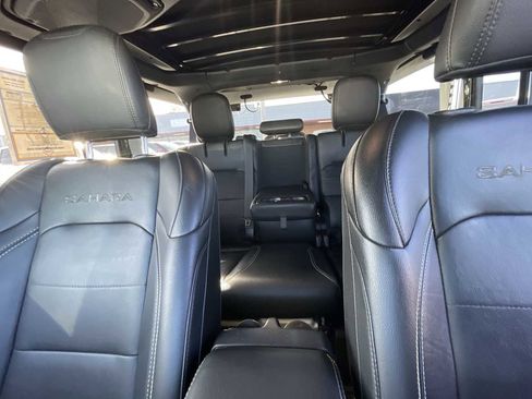 Used 2022 Jeep Wrangler Unlimited Sahara w/ Cold Weather Group image 20
