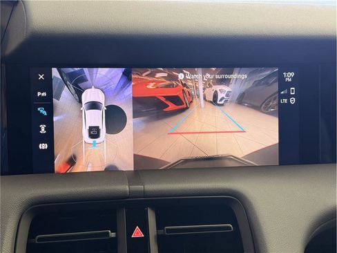 Used 2022 Porsche Taycan image 15