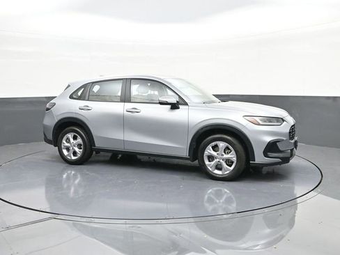 Certified 2024 Honda HR-V LX image 17