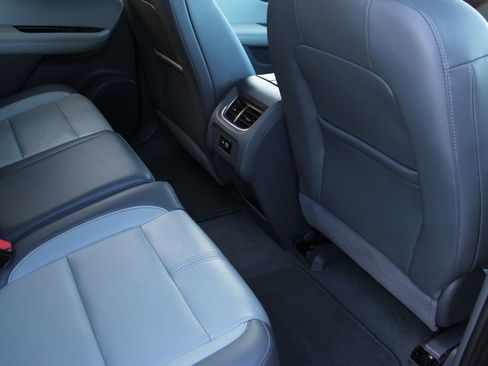 Used 2020 Chevrolet Blazer LT image 49