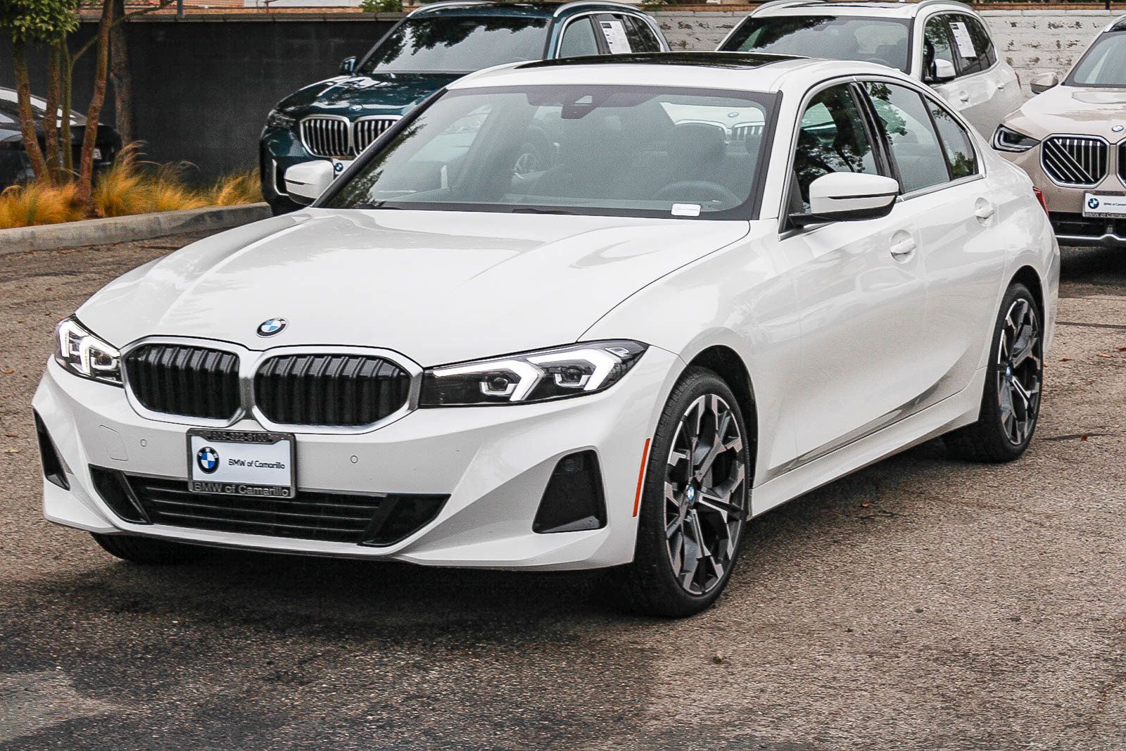 Used 2026 BMW 330i Sedan w/ Convenience Package RWD image 3