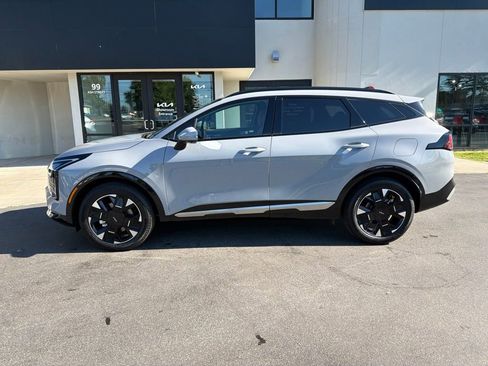 New 2026 Kia Sportage SX AWD/4WD image 2