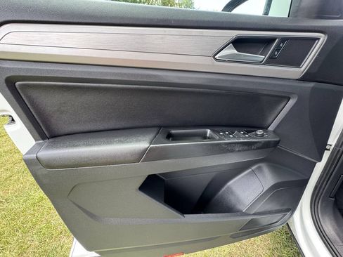 Used 2019 Volkswagen Atlas SE FWD image 12