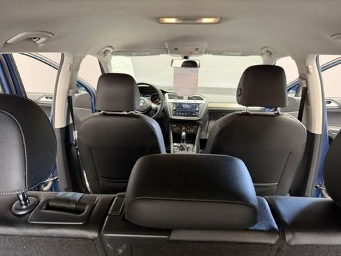 Used 2020 Volkswagen Tiguan SE w/ 3rd Row Seat Package AWD/4WD image 32