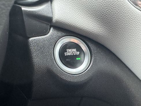 Certified 2020 Chevrolet Equinox LS w/ LS Convenience Package image 32