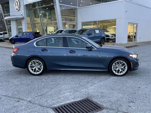 Used 2025 BMW 330i Sedan image 2