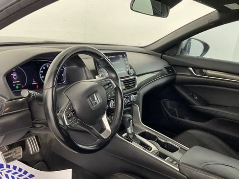 Used 2018 Honda Accord Sport image 11