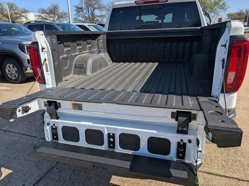 New 2026 GMC Sierra 1500 SLT w/ SLT Premium Plus Package AWD/4WD image 6
