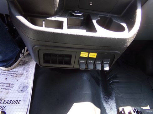 Used 2018 Ford Transit 150 130 Low Roof RWD image 31