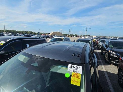 Used 2023 Nissan Rogue S image 25