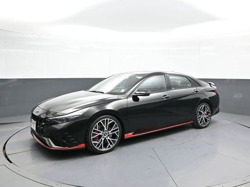 Used 2022 Hyundai Elantra N Base image 10
