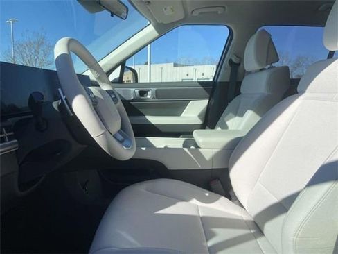 Certified 2025 Hyundai Santa Fe SE image 15