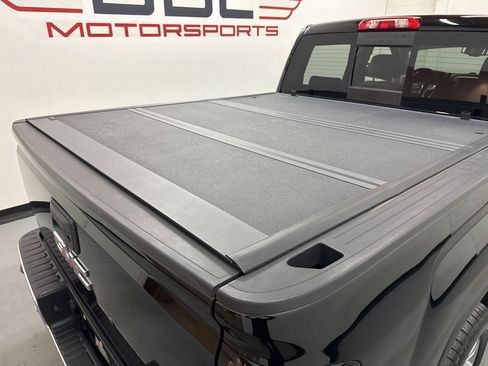 Used 2018 GMC Sierra 1500 SLT image 12