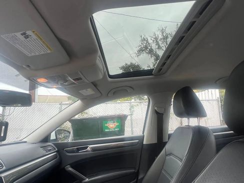 Used 2018 Volkswagen Passat 2.0T SE image 26