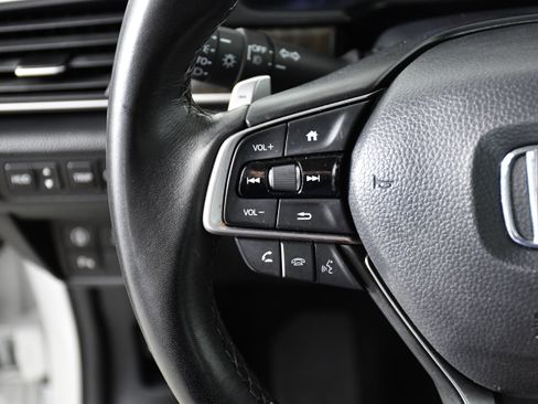 Used 2022 Honda Accord Touring image 11