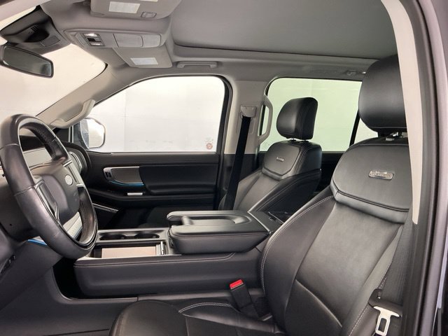 Used 2025 Ford Expedition Max Platinum AWD/4WD image 9