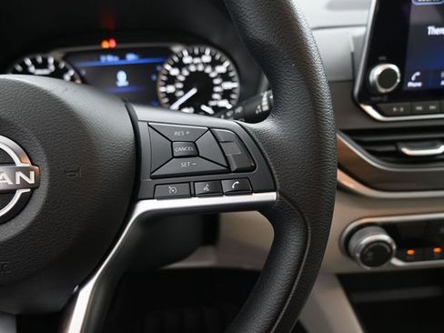 Used 2025 Nissan Altima 2.5 SV image 28