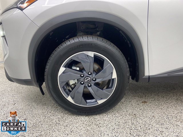 Used 2024 Nissan Rogue SV FWD image 6