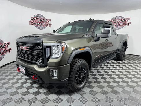 Used 2023 GMC Sierra 2500 AT4 w/ AT4 Preferred Package AWD/4WD image 3