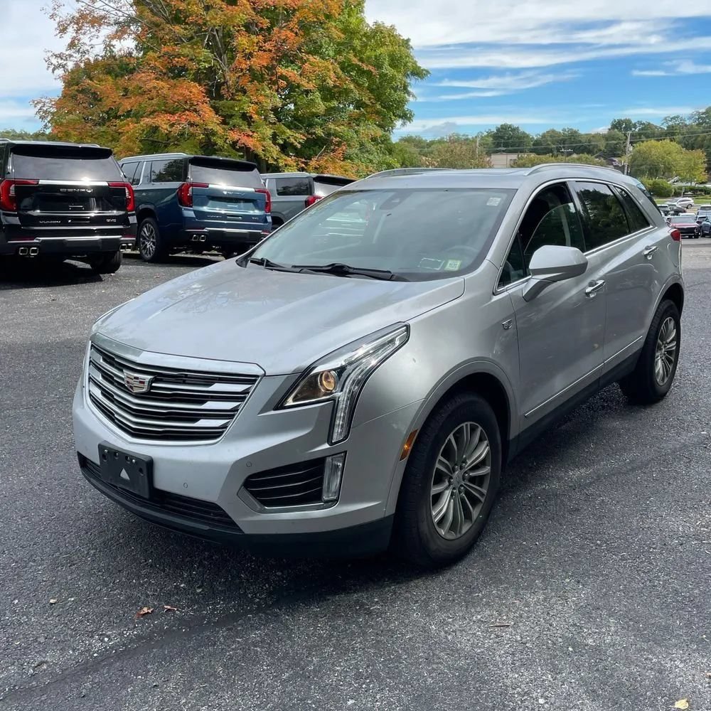 Used 2018 Cadillac XT5 Luxury w/ Driver Awareness Package AWD/4WD image 1