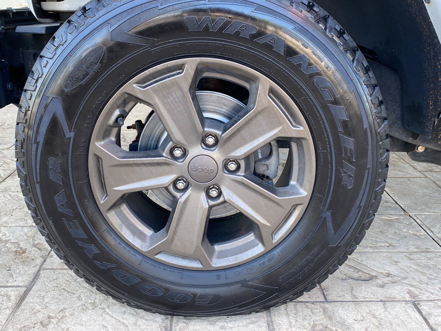 Used 2018 Jeep Wrangler Unlimited Sport AWD/4WD image 12