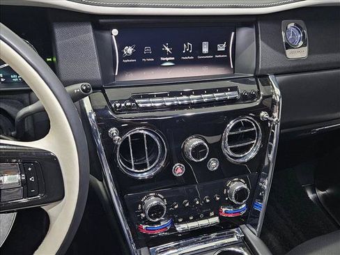 Used 2023 Rolls-Royce Cullinan w/ Interior Detailing Package AWD/4WD image 13