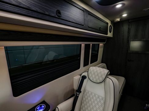 Used 2025 Mercedes-Benz Sprinter 3500 image 82